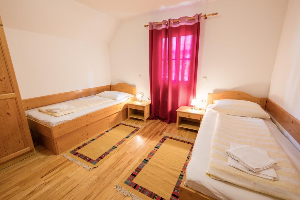 Apartments Mariborsko Pohorje Hocko Pohorje Bagian luar foto